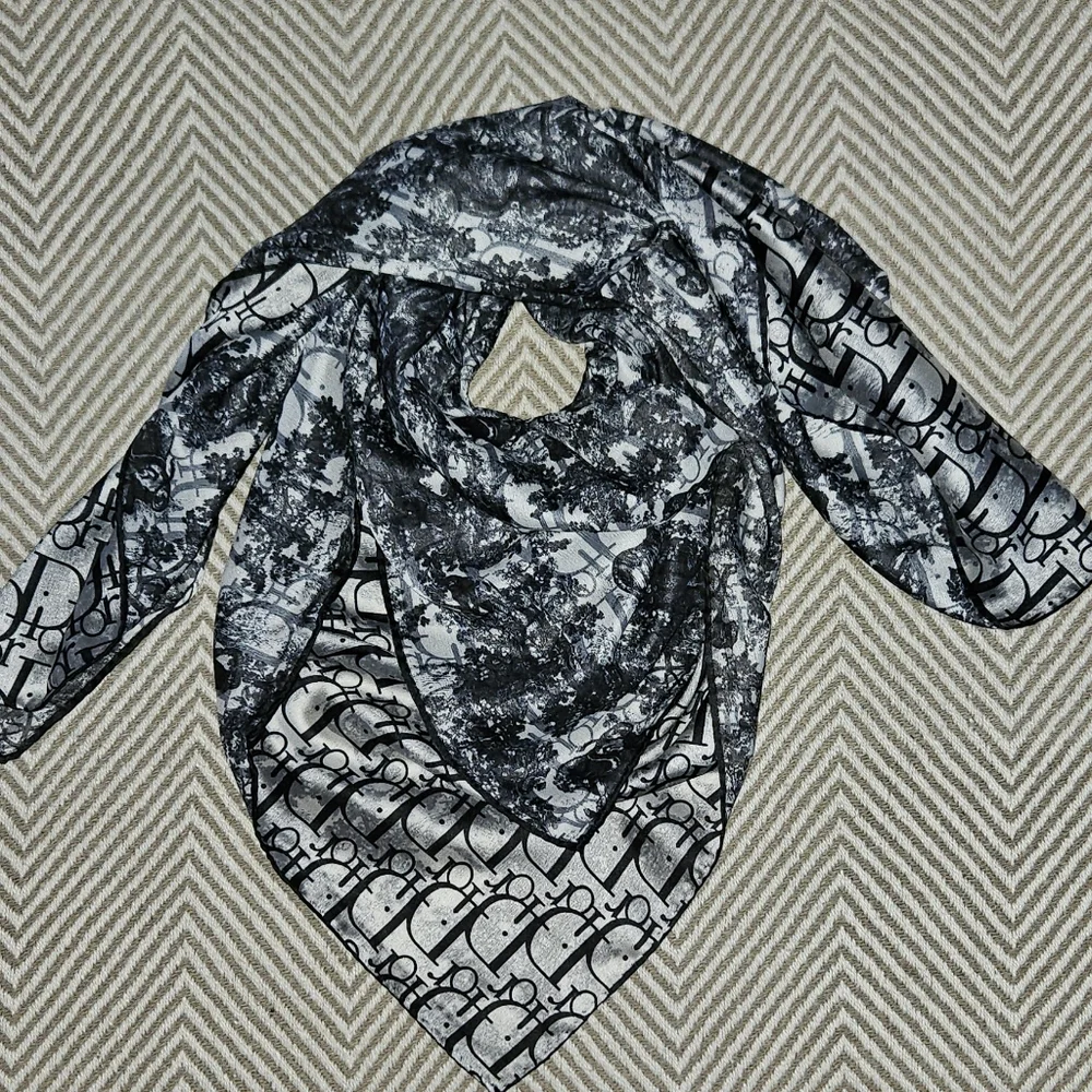 Dior Two-sided Silk Scarf - Picture 2 of 4